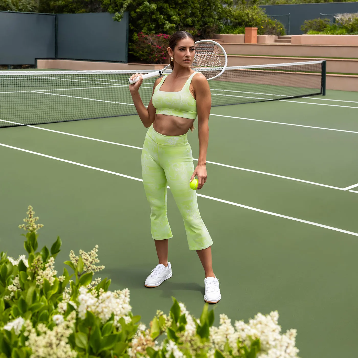 TaviSculpt™ High Waisted Crop Flare Leggings